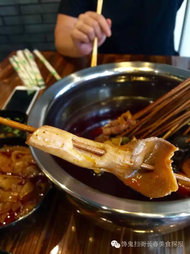 我发现了一家贼盖贼盖的串串他家的冒菜堪称神品！