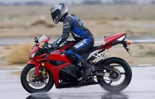 玩摩托车需要知道的知识,新手学摩托车注意事项