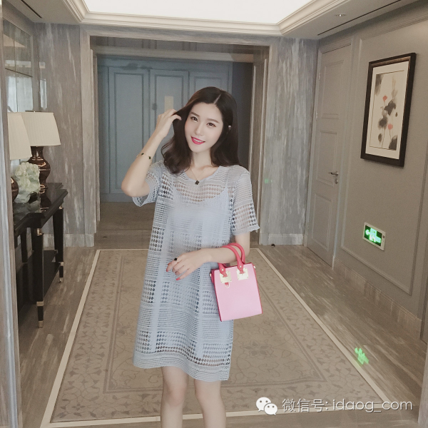 这么美丽的衣服你还在犹豫什么?