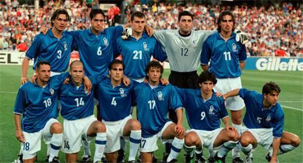 意大利十大经典球衣,蓝色魅影照片