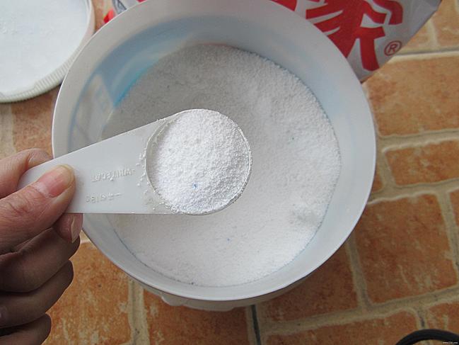 全白瓷砖通铺后期发黄吗,如何让白瓷砖发黄