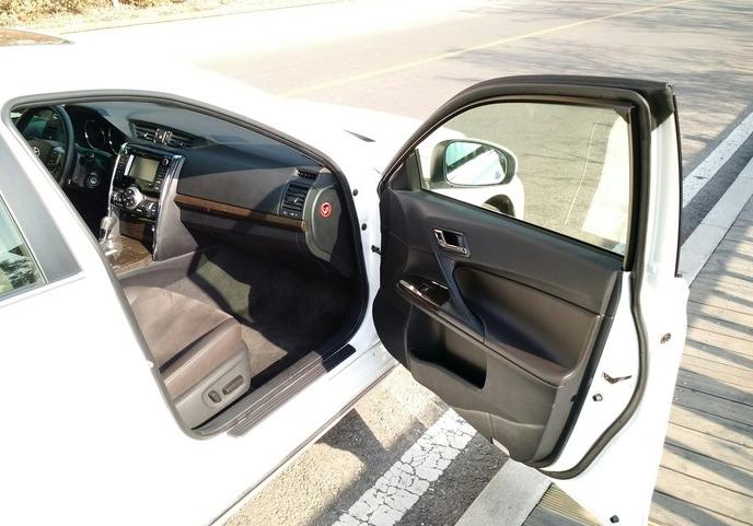 方向轻、外观漂亮浅谈锐志2.5V尚锐版用车分享