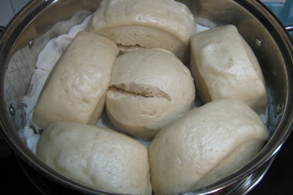 蒸好的馒头开裂是什么原因,馒头包子开锅塌陷怎么回事