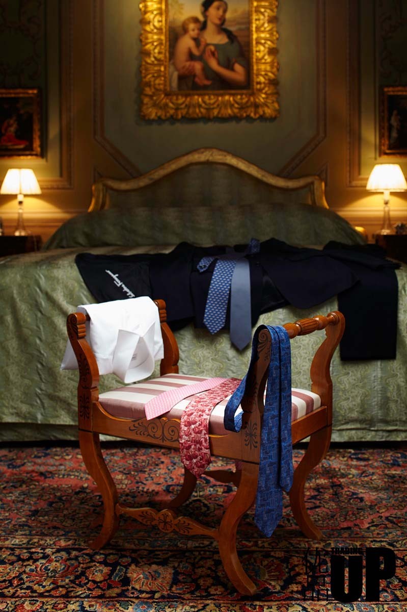 是时候该羡慕一下男士风尚传统了,毕竟绅士们连领带都可以定制