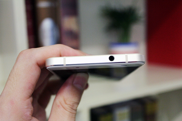 蓝魔r10评测,蓝魔r10图片