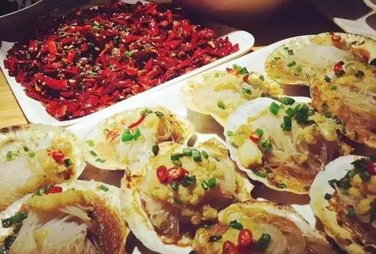 同样一家店，别人排成“葛优瘫”，我们吃到嗨翻天！