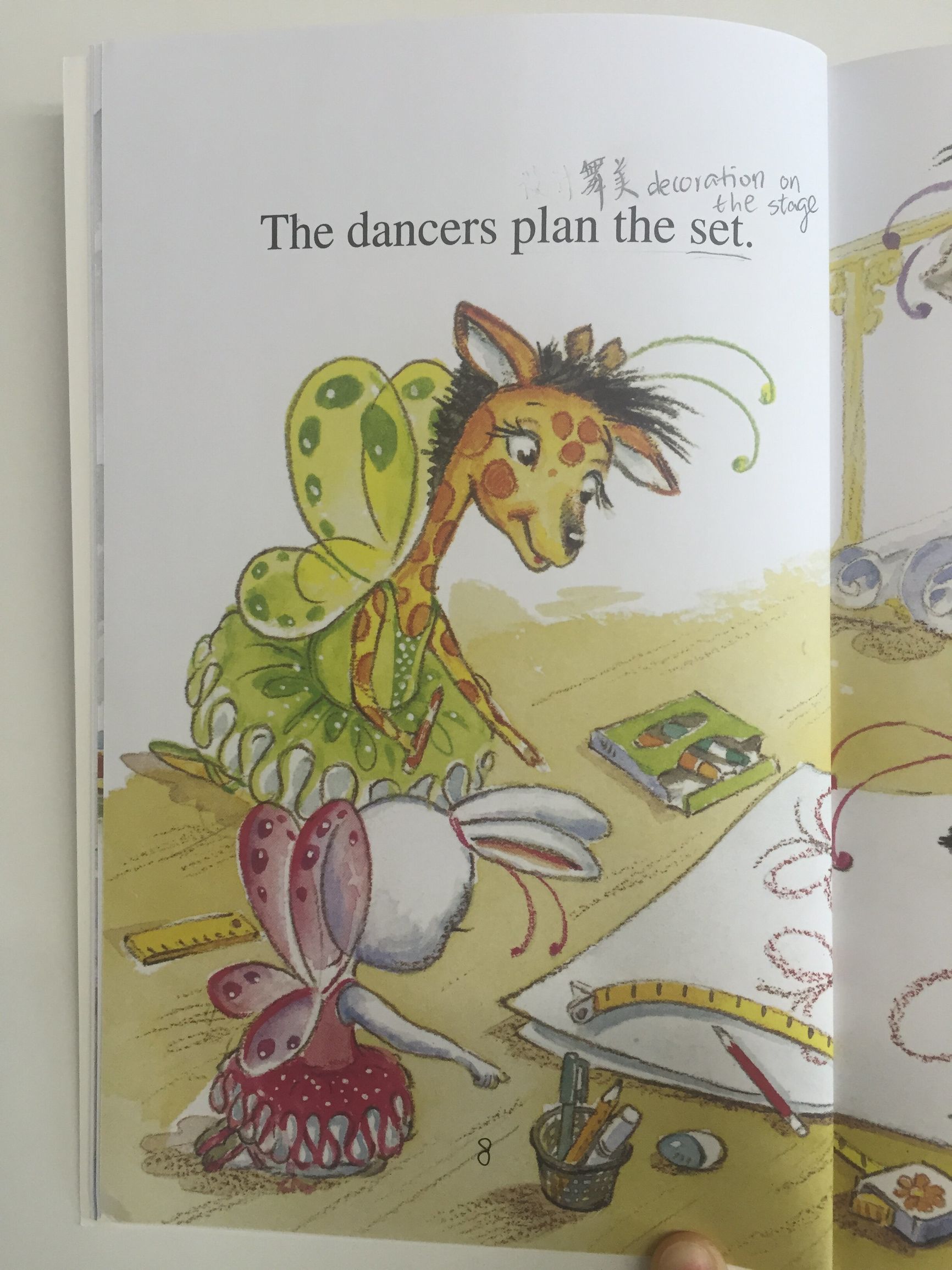 跟小猫Mia绘本学跳舞相关的英文,服装、舞蹈动作应有尽有