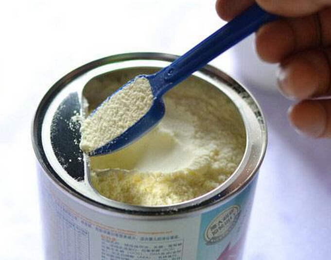 什么情况下婴儿需要喝配方奶 (宝宝三周岁以后要不要喝配方奶了)