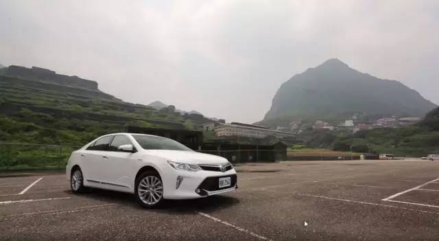 凯美瑞六代对比锐志,被低估的日系家轿