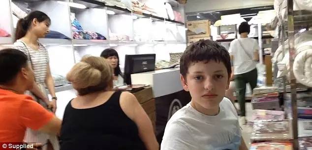14岁澳洲勤奋Boy周收入过万，只靠倒卖中国小商品