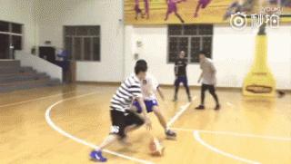 鹿晗帅气洗脱“娘”标签,获赞:确实不错,比吴亦凡强