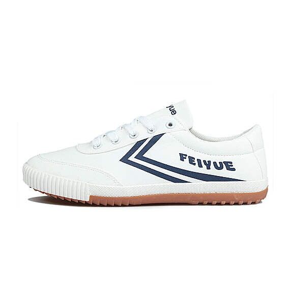 穿着特别舒服的男士运动鞋,男士运动鞋穿的轻便一点的