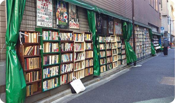 孙中山和周恩来都爱逛的那条街，有一家97年不变的书店。