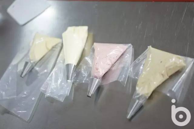 超级主厨|拿着这份甜品问了10个路人，居然没人猜到它是马卡龙