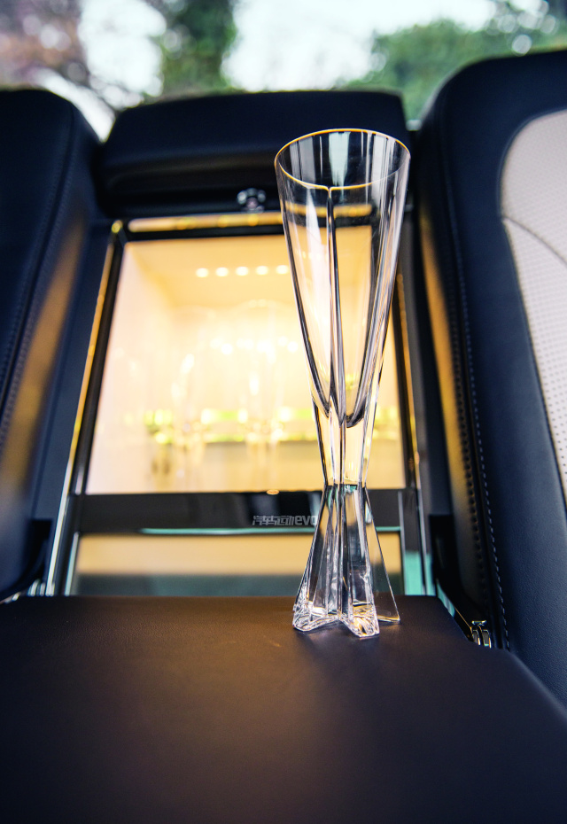 宾利慕尚极致版和长轴距版的区别,宾利慕尚极致版限量100台