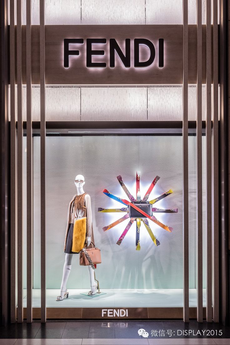 FENDI橱窗||春风十里不如你