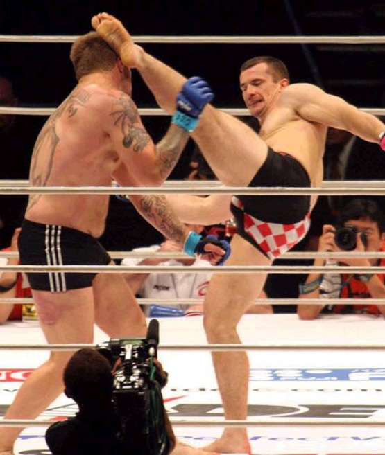 克罗地亚战警高扫集锦,格斗史上第一名