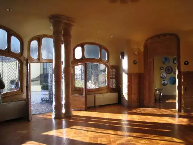 西班牙巴塞罗那自由行热门攻略,西班牙怎么玩