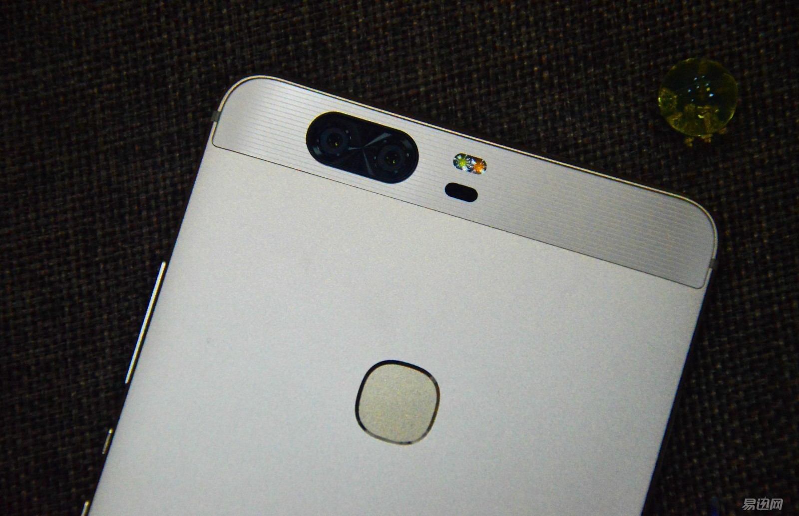 感受v8,荣耀v8华为功能