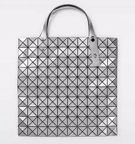 职场达人必备的奢侈品包包,职场新人第一个大牌包包