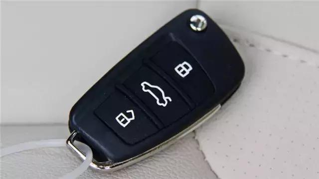 二手艾瑞泽7买1.6l好还是1.5t好,艾瑞泽7e混动二手车缺点