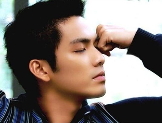 怎么办我好像真的爱上钟汉良了！