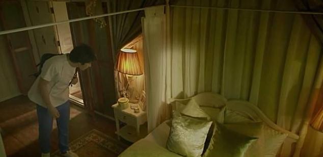 亲吻爱抚别人的新娘遭报应，这爱情来得有点重口惊悚