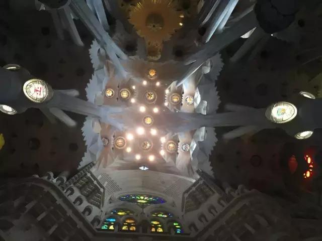 西班牙巴塞罗那自由行热门攻略,西班牙怎么玩