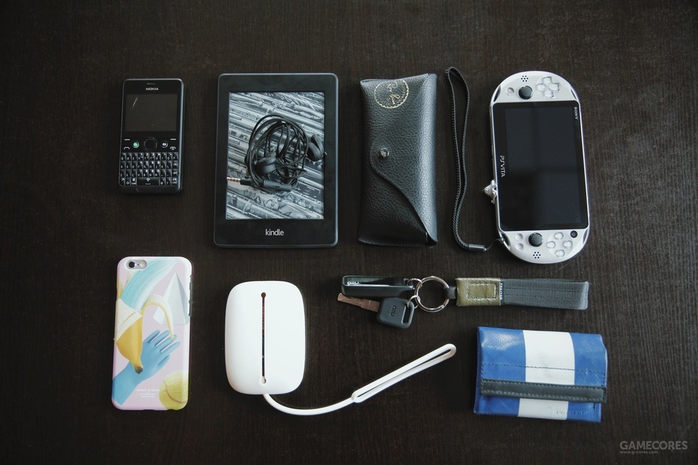 看看大家的包里装了啥,来看看包里都装了什么