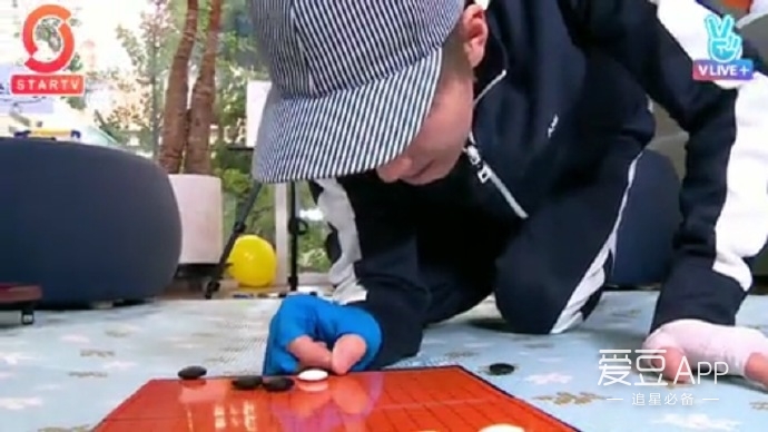 exo2018推特直播,exo分享超长介绍