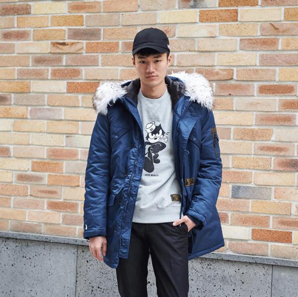 韩国街拍穿搭潮人,2021韩国男士冬季穿搭街拍