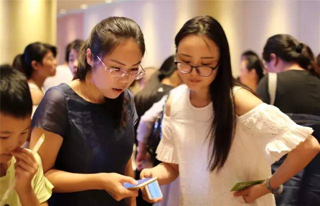 临沂首届美食微商联盟品鉴会火爆铂尔曼，嗨翻500名吃货！