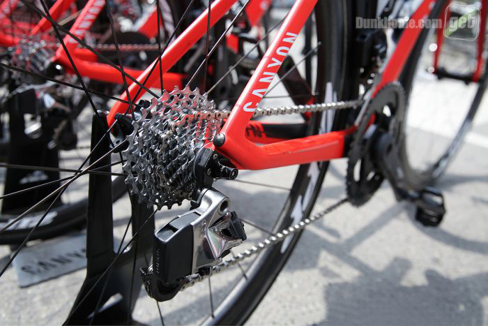 变速时怎么样才能正确变速,如何使用变速器适当变速