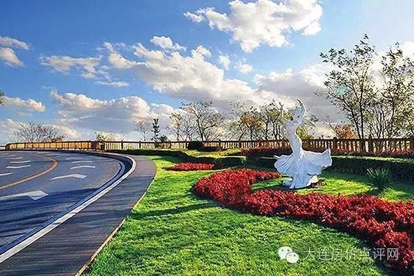 大连星海曾经的大船,大连星海广场标志性建筑是什么