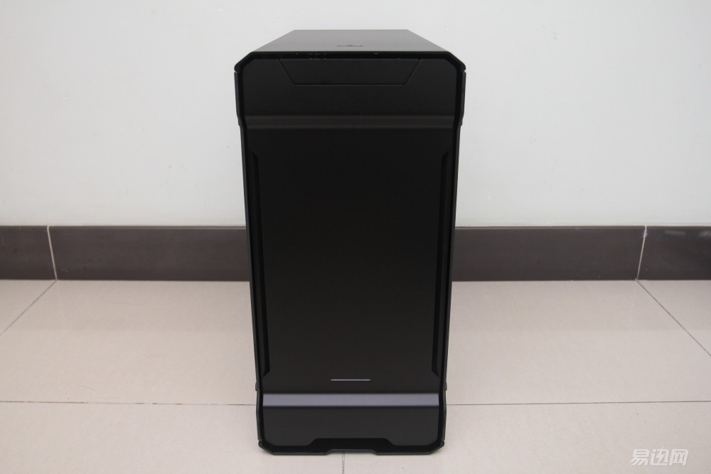 追风者515机箱可以装大主板吗,华擎b150装nvme