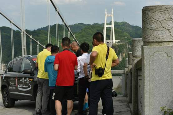 超多美图慎入！开神车，走丝路，这些不可思议的美景就在中国！
