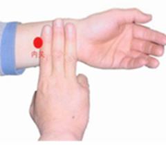 打嗝停不下来怎么办搞笑视频,打嗝停不下来怎么办按哪个穴位