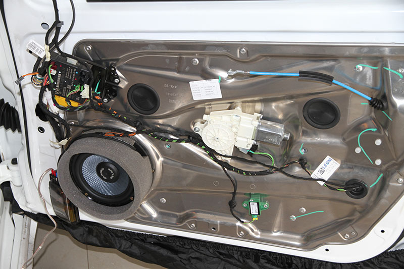 奔驰E260L改装升级,奔驰e260l改装旋转高音