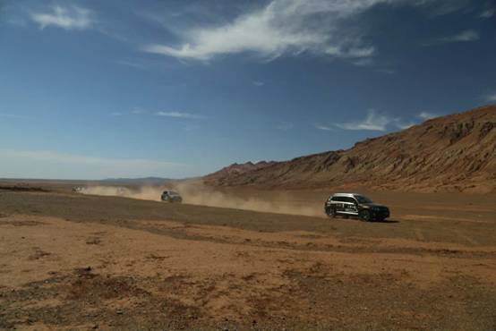 超多美图慎入！开神车，走丝路，这些不可思议的美景就在中国！