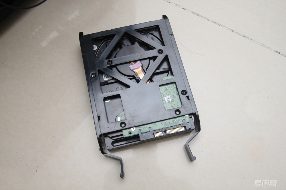 追风者515机箱可以装大主板吗,华擎b150装nvme