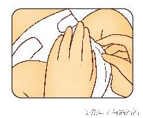 正确给宝宝换纸尿裤的方法,宝宝换纸尿裤的正确方式怎么换的