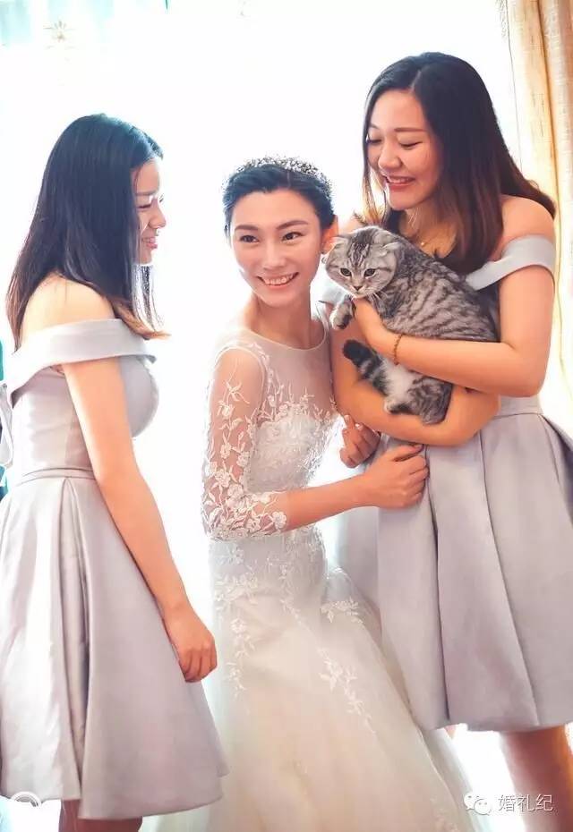 婚鞋藏哪里不易发现,婚鞋藏裙摆好不好