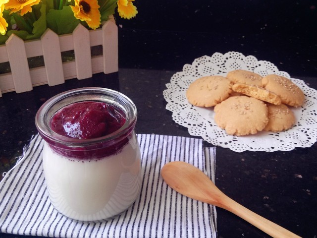 不用烤箱也可以做的酸奶食品,在家制作酸奶可以不用放微波炉吗