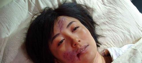 我被下了咒术，他非常紧张，想不到他这么关心我