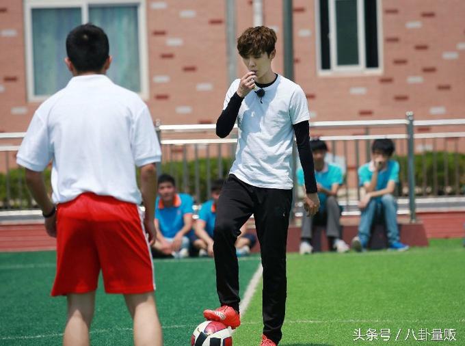 娘炮？你想太多！论运动北京爷们儿鹿晗撕对手没疑问