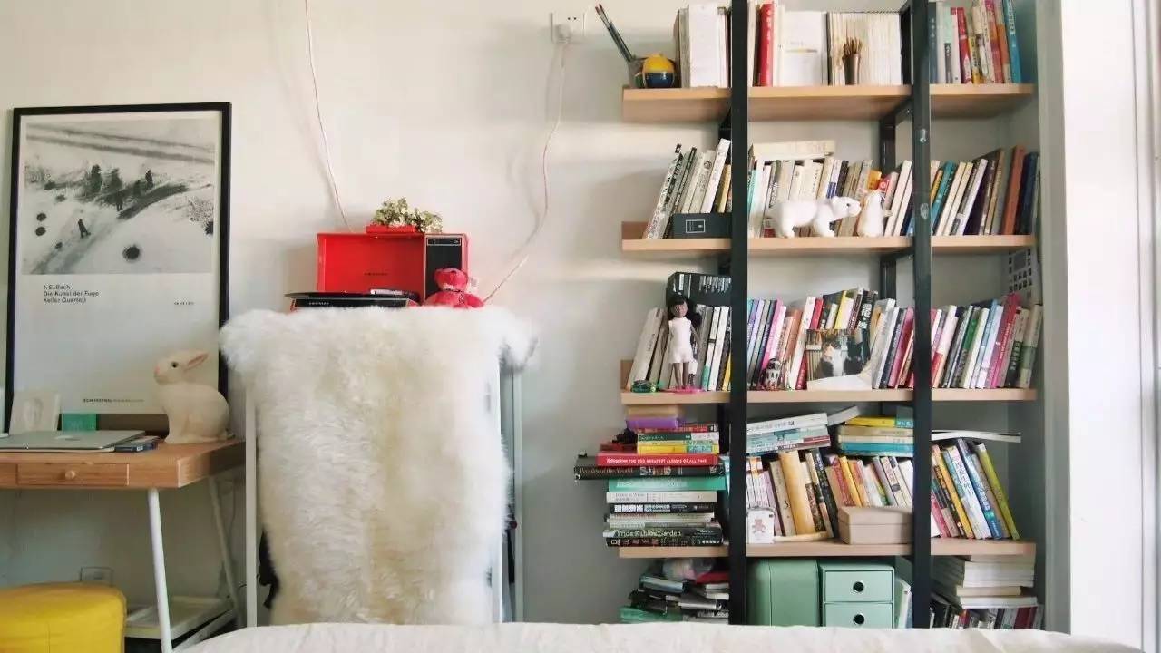 女生花1700改造破旧出租屋,90后女生独自租房改造毛坯房