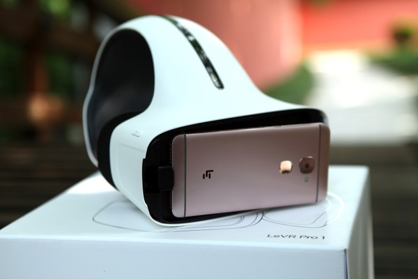 乐视超级头盔支持手机,乐视超级头盔怎么用