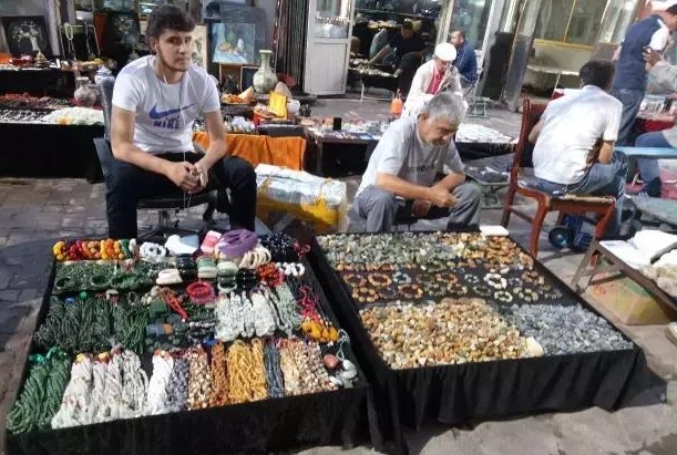 第一次逛*疆新**二道桥的和田玉交易市场见闻