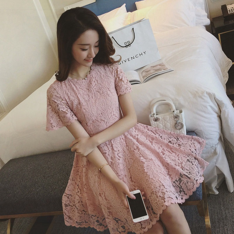 四十岁女人穿衣搭配更显气质夏天,夏季四十岁女人穿衣搭配