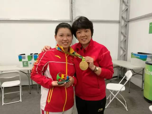 中国首金教练黄文红来自沙县！教练第一印象：不爱穿袜子的假小子